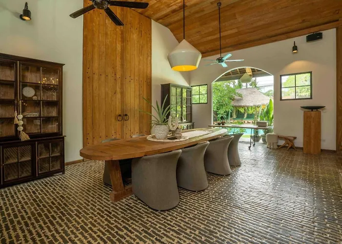 Tropical Escape In Villa