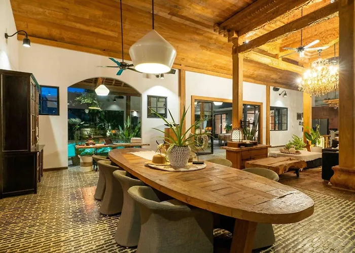 Tropical Escape In Villa