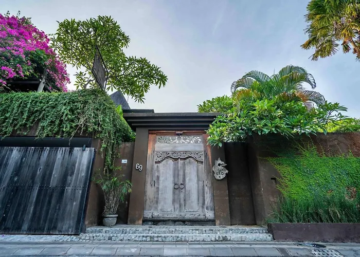Tropical Escape In Villa